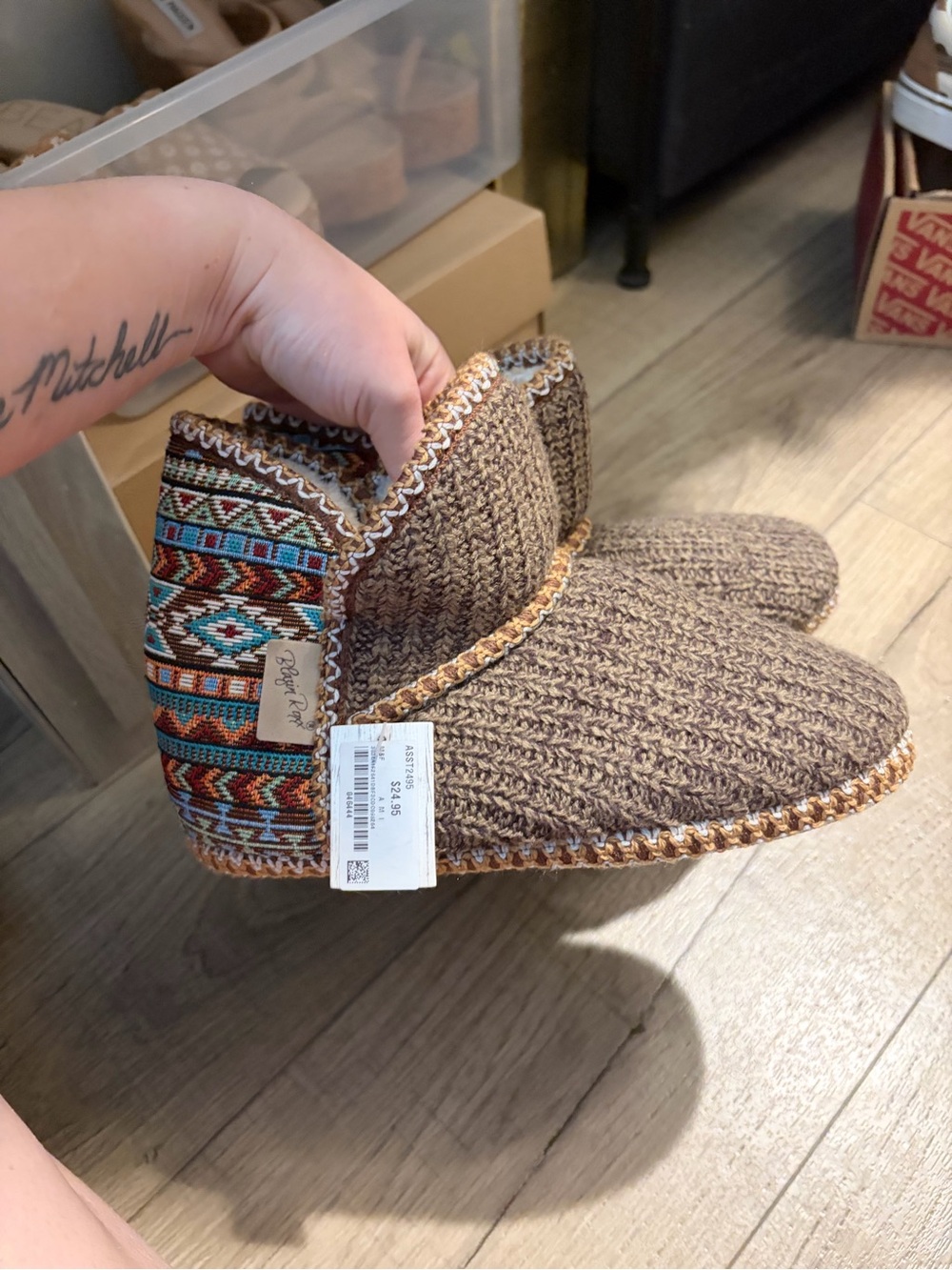 NWT: Cozy Knit Indoor Slippers with Aztec Accent: size 8